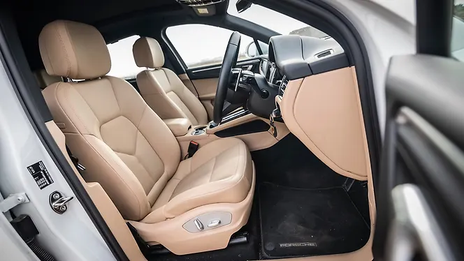 Porsche Macan Front Row Seats