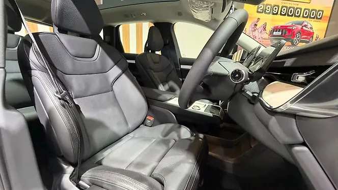 Volvo EX90 Front Row Seats