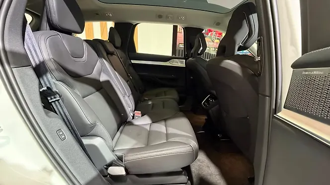 Volvo EX90 Second Row Seats