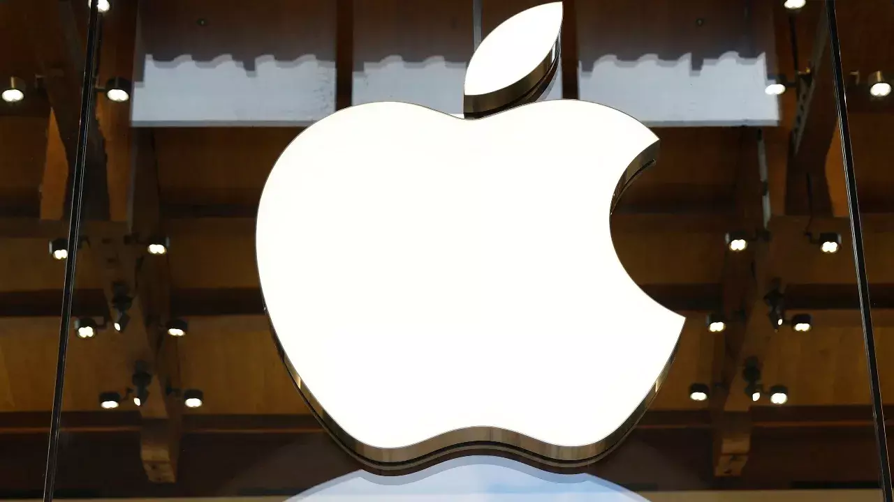 Apple Apple