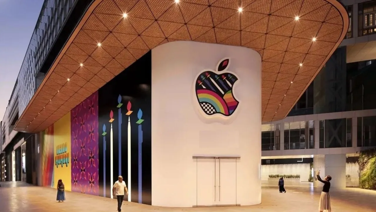 Apple Hebbel Store Wallpaper