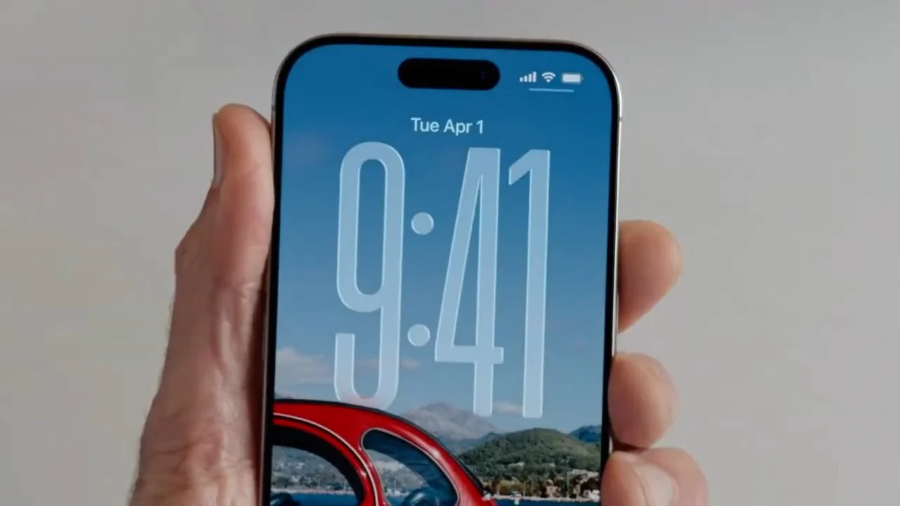 Apple Sues 3 Apple Sues 3