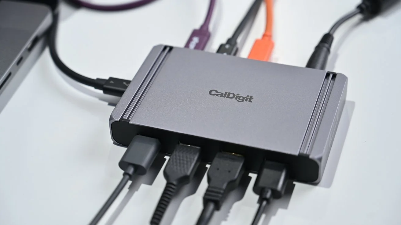 CalDigit Element Hub CalDigit Element Hub