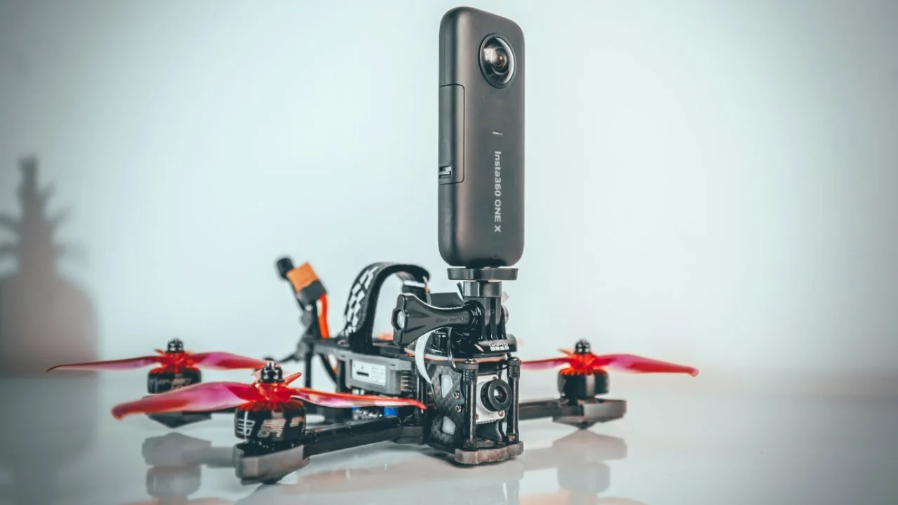 Insta360 
