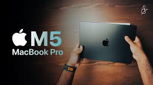 Apple M5 MacBook