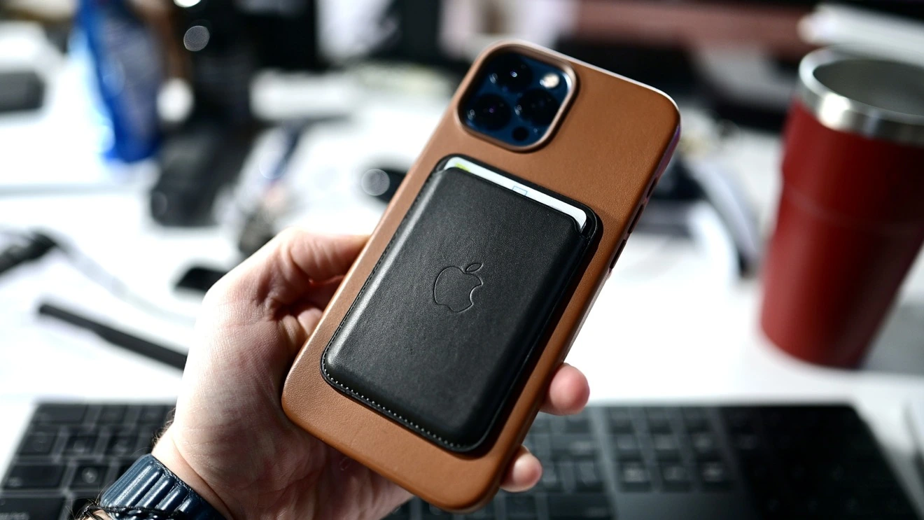 Nomad Mag Wallet