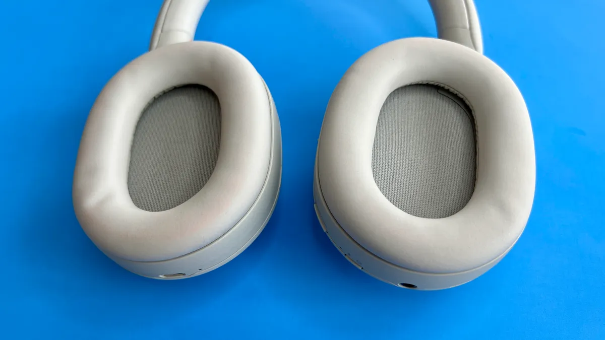 Sony XM5 Headphones Sony XM5 Headphones