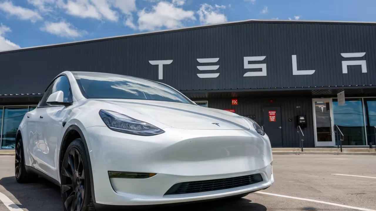 Tesla Robotaxi 4 Tesla Robotaxi 4