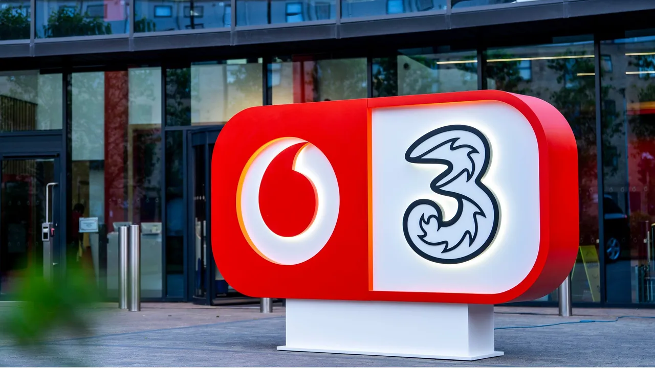 Vodafone Three Vodafone Three
