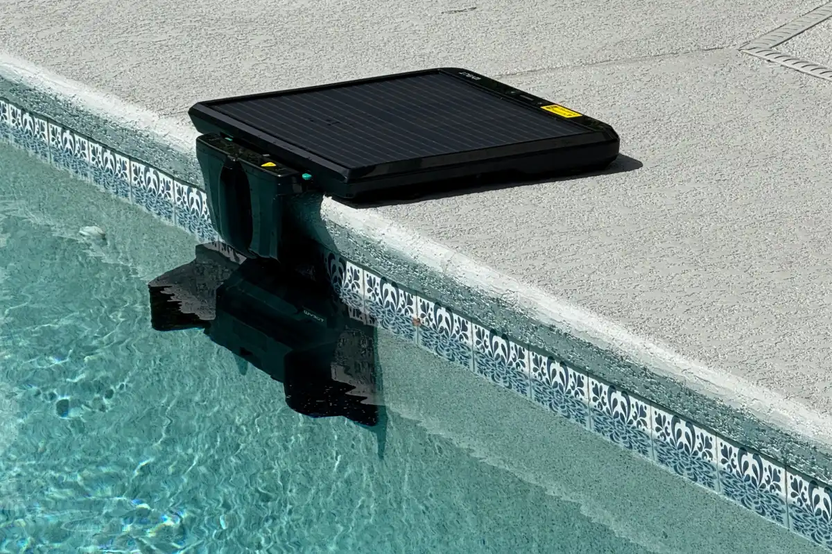 Wybot S2 Solar Vision Dock And Solar Panel Wybot S2 Solar Vision Dock And Solar Panel