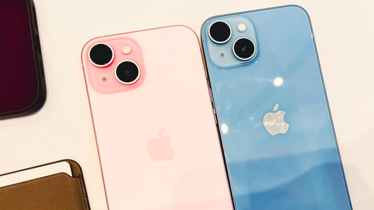 iPhone 15 iPhone 15