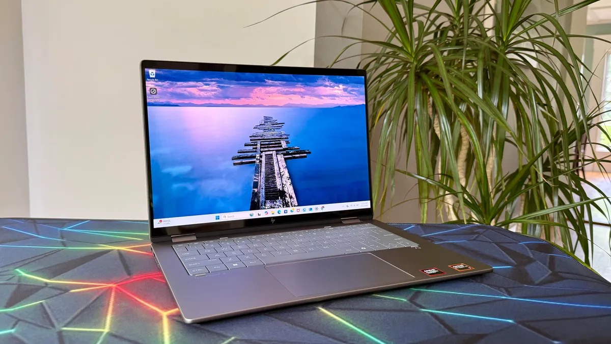 HP OmniBook X Flip 14  HP OmniBook X Flip 14