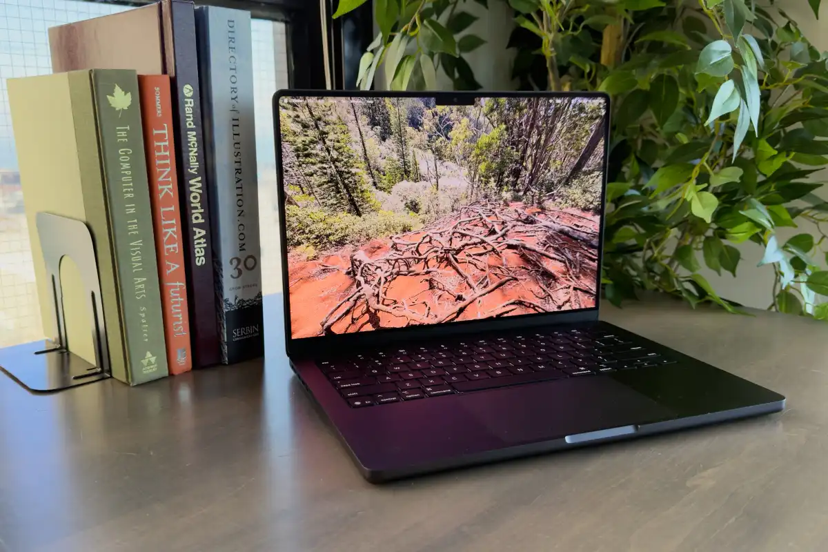 MacBook Pro 14 M5 MacBook Pro 14 M5
