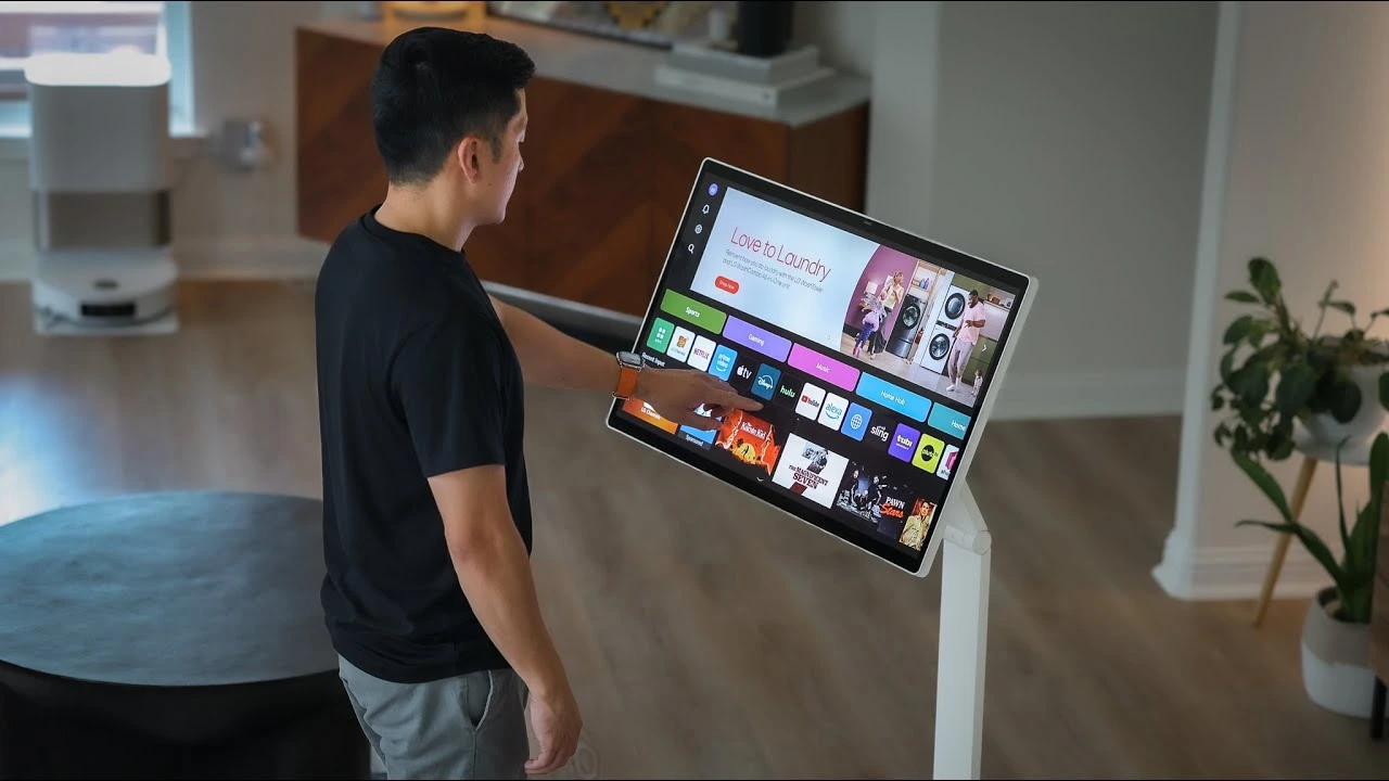 LG Smart Monitor Swing