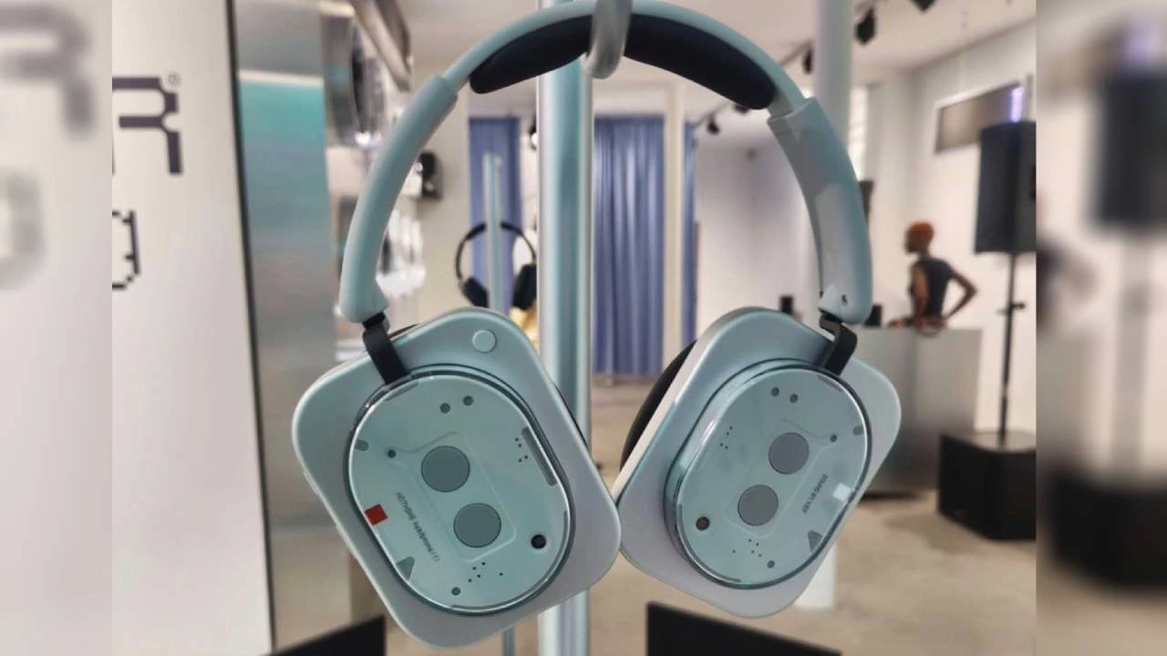 Headphone 1