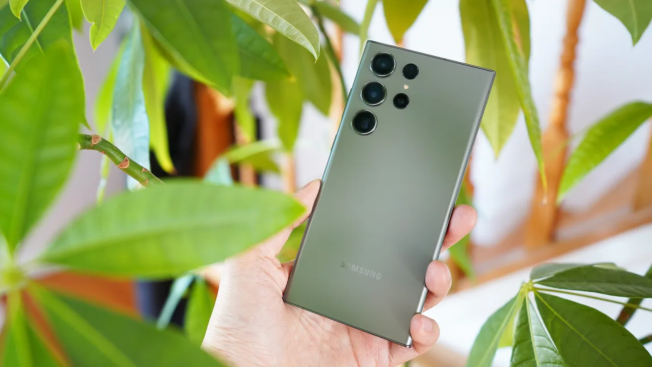 Samsung Galaxy S23 Ultra Green Background Samsung Galaxy S23 Ultra Green Background