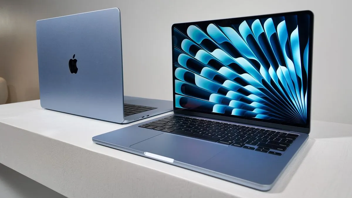 Apple MacBook