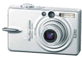 Canon Digital IXUS 30 Point & Shoot Camera