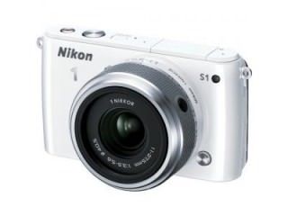Nikon 1 S1 (11-27.5mm f/3.5-f/5.6 Kit Lens) Mirrorless Camera